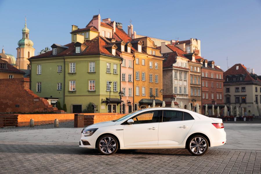  Renault Megane Sedan 2016 года  (фото 17 из 52)
